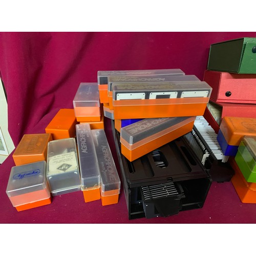 429 - Large assortment of 35mm slides.