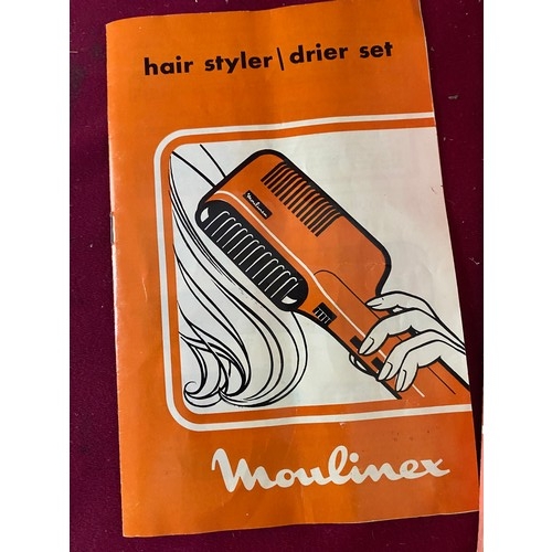 133 - Vintage Moulinex 14 hair styling set