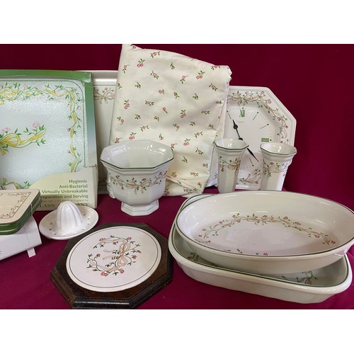 610 - Selection of 'Eternal Beau' items including toaster, plate warmer, pan stand, chopping board etc