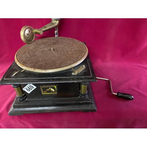 669 - HMV 'His Masters Voice' portable black gramophone not working, great display piece