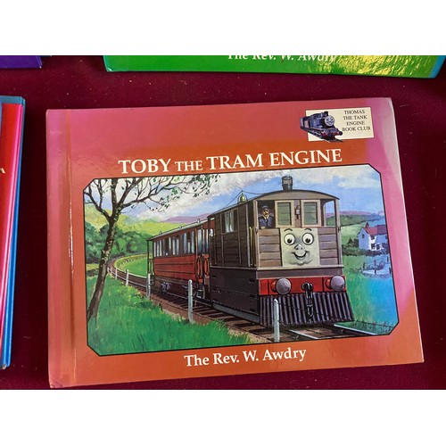 672 - Collection of 29 x vintage 'Thomas The Tank Engine' railway series books by Rev. W. Awdry