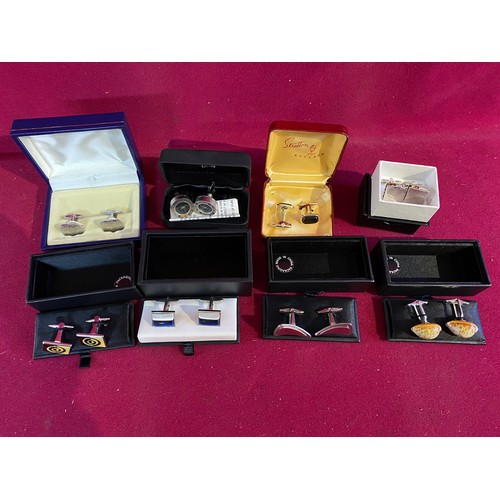 695 - 8 x boxed cufflink sets