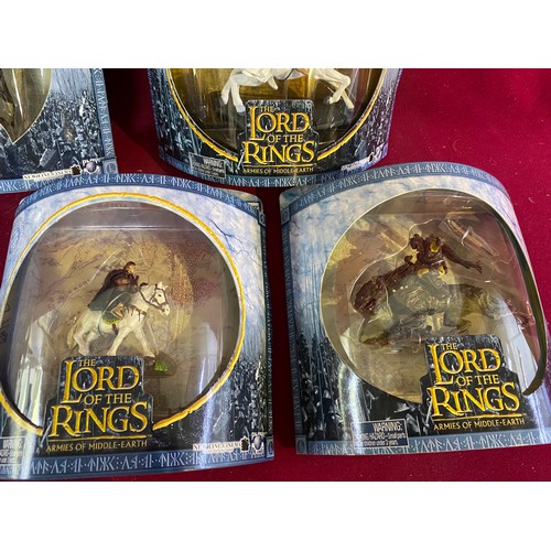 701 - 5 figures Lord of the rings armies of middle earth. New and sealed, made in 2003