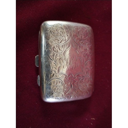 881 - Sterling silver hallmarked cigarette case measuring 8 x 6 cms