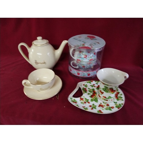 871 - Selection of tea for 1 including a Harrods teapot and cup