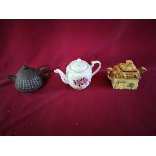 877 - Collection of 6 x teapots including a Crown Essex nocturine with 6 cups