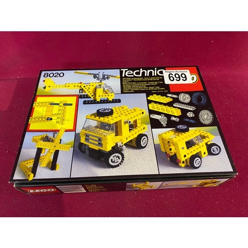 699 - Lego technic vintage lego boxed set no. 8020, made in 1984