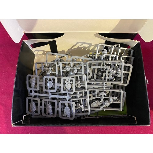 716 - Warhammer games workshop chaos warriors regiment, boxed. Made by Citadel miniatures in 1997