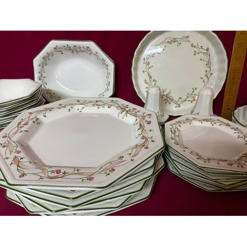 Eternal bow hotsell dinner set