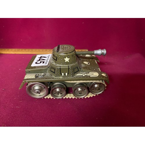 445 - Gama tank tin toy no.70 missing key