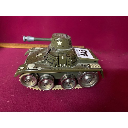 445 - Gama tank tin toy no.70 missing key