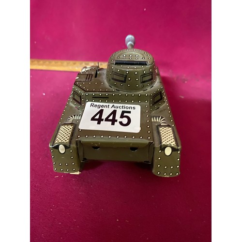 445 - Gama tank tin toy no.70 missing key