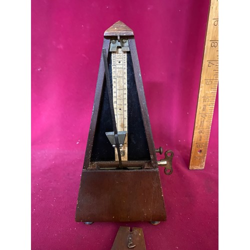 113 - Vintage Maelzel Paquet metronome 1815 - 1846 complete with key