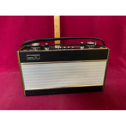 124 - Roberts R707 radio