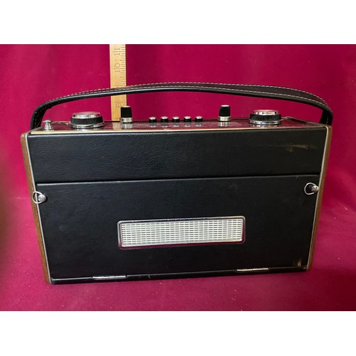 124 - Roberts R707 radio