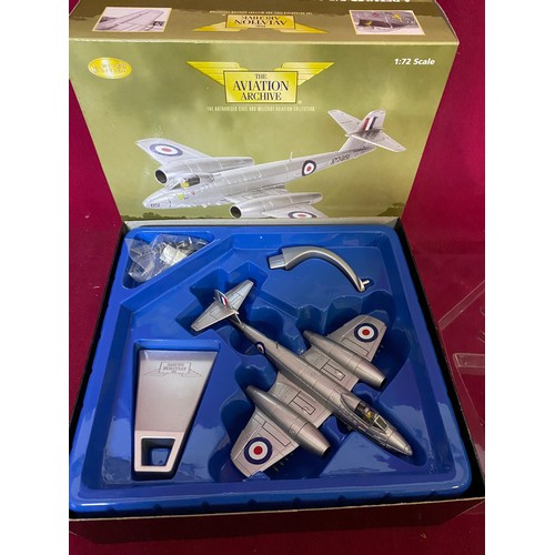 128 - Corgi Aviation Archive AA35004 Gloster Meteor F.8,no.77 Squadron Royal Australian Air Force1:72 boxe... 