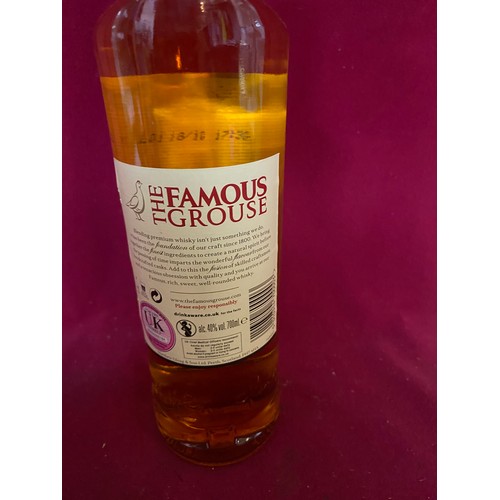 27 - Bottle of Famous Grouse Whisky, 700ml 40%