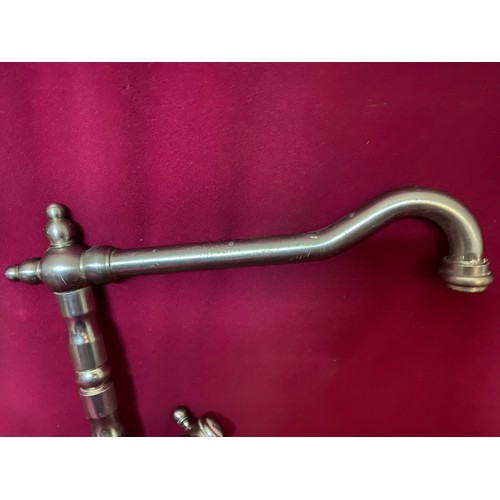 185 - Antique style mixer tap