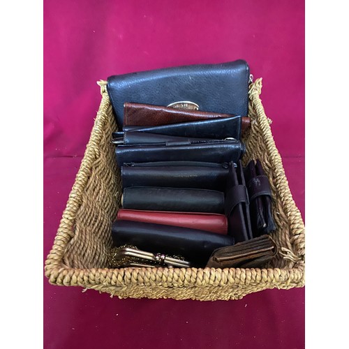 190 - Selection of leather purses and wallets.