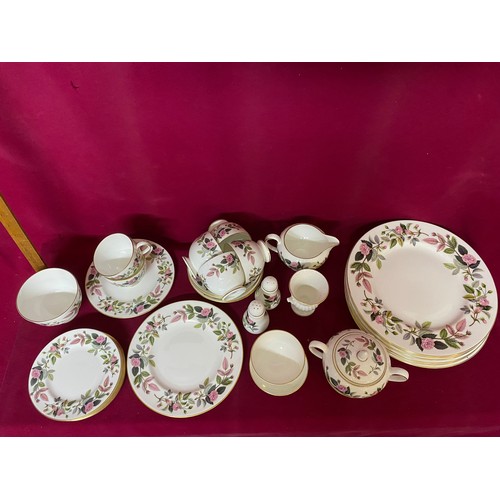 197 - 27 piece Wedgwood 'Hathaway Rose' dinner set comprising 6 x dinner plates, 6 x cups and saucers, 1 x... 