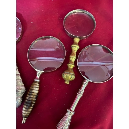 161 - Collection of vintage magnifying glasses