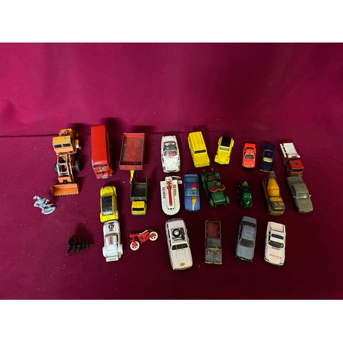 41 - A tray of vintage diecast cars