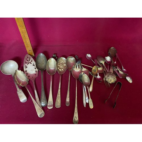 48 - Collection of vintage cutlery