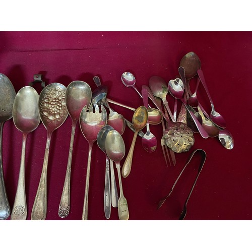 48 - Collection of vintage cutlery