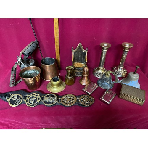 76 - Box of Brass, Copper and metalware