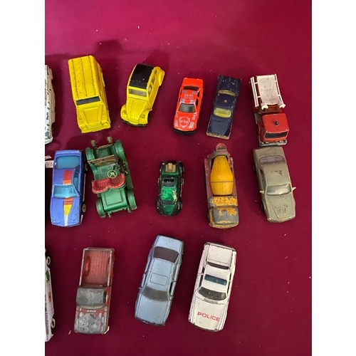 41 - A tray of vintage diecast cars