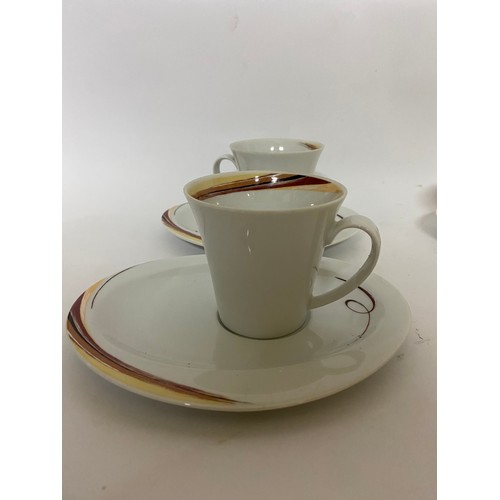 106 - Pair of Vintage Settmann Weidenn cups and saucers and Elizabethan Bone China Breakfast set.