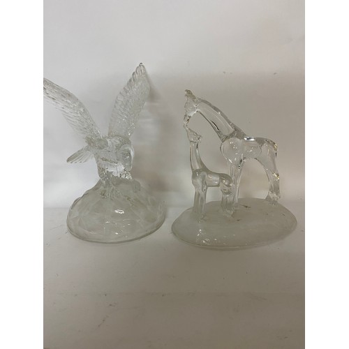 171 - Selection of 4 x glass animal ornaments. Eagle measures 20cms.