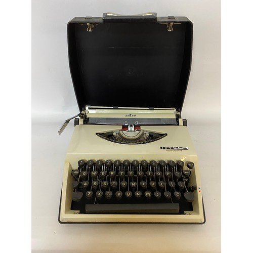 172 - Adler Tippa S Typewriter in carry case.