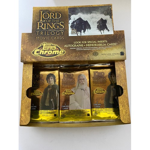 314 - Topps Lord of the Rings Chrome Trilogy cards in box, contains 15 packets unopened made in 2004