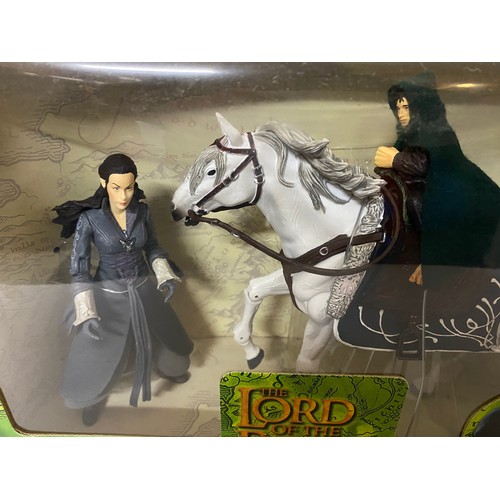 326 - ToyBiz Lord of the Rings, Fellowship of the Ring Deluxe Horse and Rider set. Arwen and Asfaloth the ... 