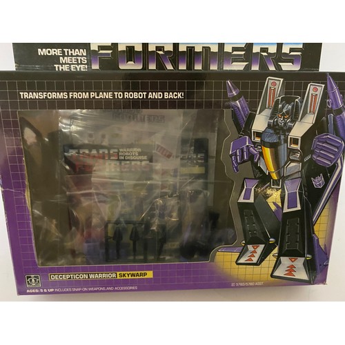 327 - Vintage Transformer generation I made in 1984. Deception warrior SKYWARP, boxed and complete with al... 