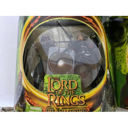 328 - Toybiz Lord of the Rings, Fellowship of the Ring, 4 x large packs including Frodo and Samwise Gamgee... 