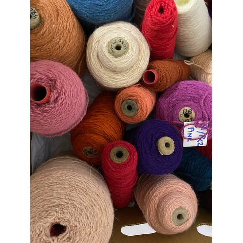 333 - Large amount of Tapestry weaving wool in many colours, 680g good quality.