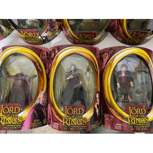 334 - ToyBiz Lord of the Rings, 15 x figures new and sealed on card from The Fellowship of the Ring 2001, ... 