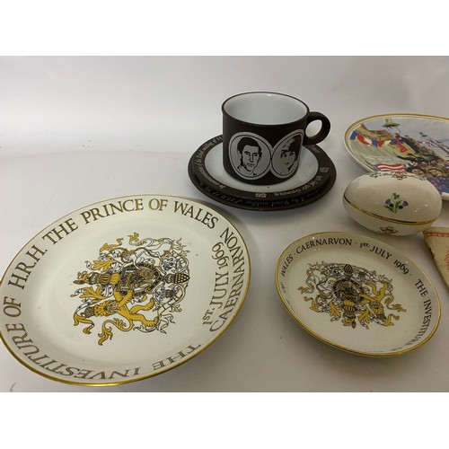 254 - Selection of Royal memorabilia