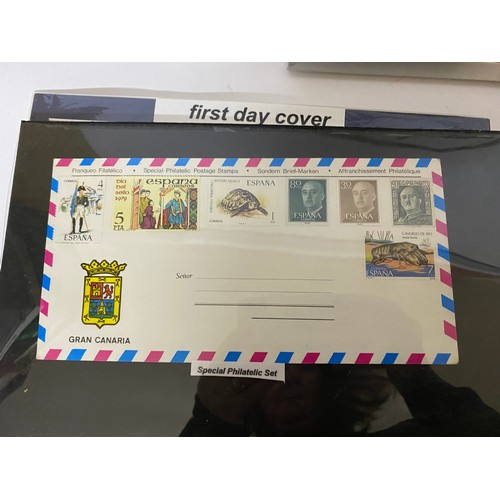 353 - Selection of stamps including a framed train set, 3 x first day covers - Q.E 60th Birthday. Thomas H... 