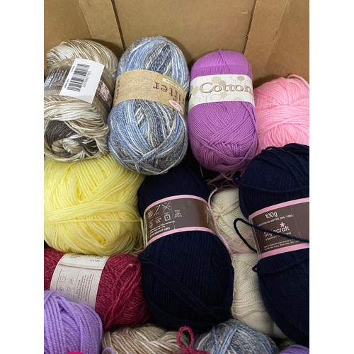 52 - 20 x 100g balls of wool in mixed colours and makes