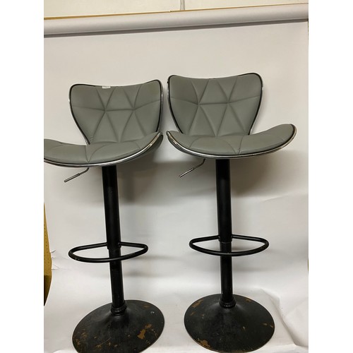 375 - Pair of bar stools in grey with chrome trim