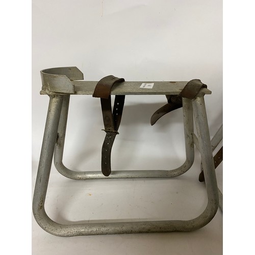 399 - Vintage pair of aluminium plasterers stilts