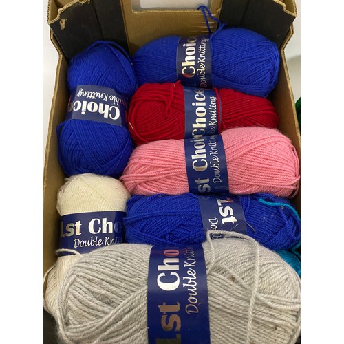 453 - Selection of 14 x balls of 1st Choice 100g double knitting wool, assorted colours