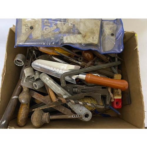 388 - Selection of assorted vintage tools including hammers, spanners, trowels and screwdrivers.