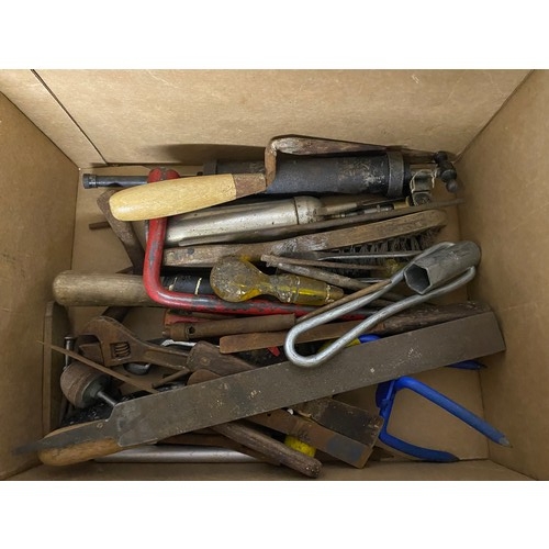 388 - Selection of assorted vintage tools including hammers, spanners, trowels and screwdrivers.