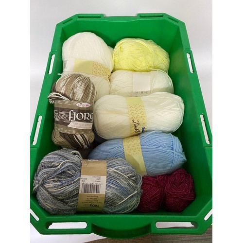 594 - 20 x balls of 100g  wool in mixed colours and makes