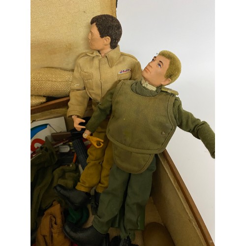 628 - 2 Action Men Hasbro Pallitoy 1964 comes with selection of mainly Pallitoy accessories