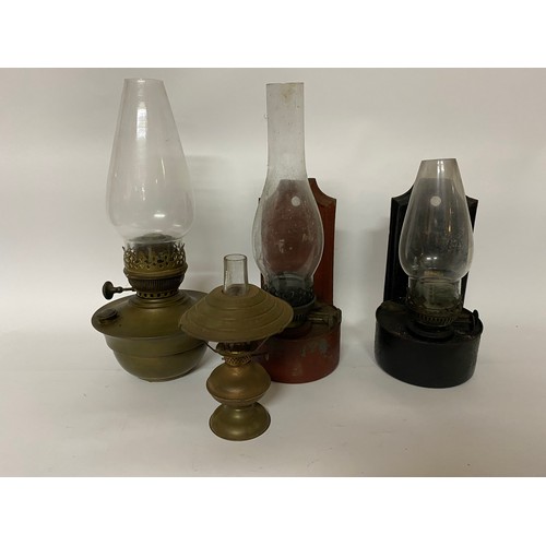 623 - Selection of 4 x funnel oil lamps in brass and copper including 2 wall lanterns